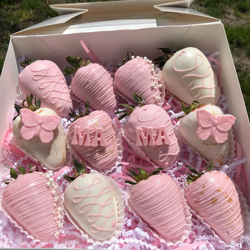 Mother's Day -Chocolate covered strawberries gift box