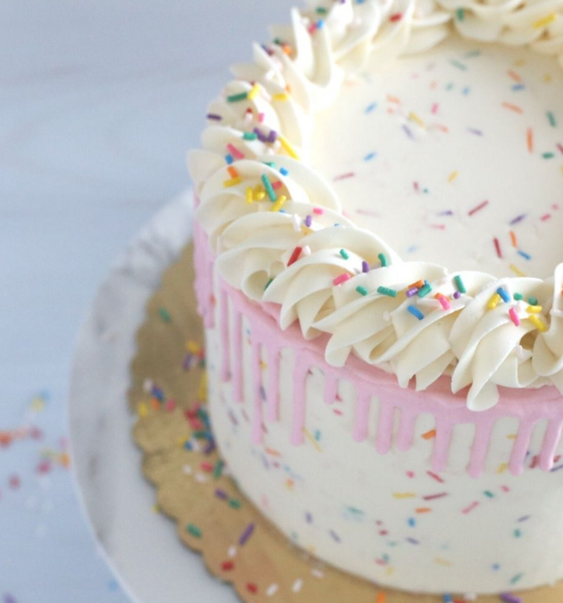 Vanilla confetti cake