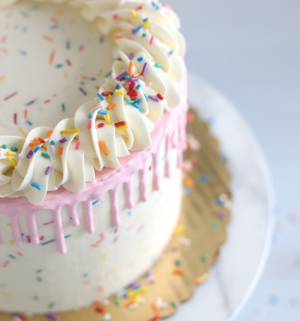 Vanilla confetti cake